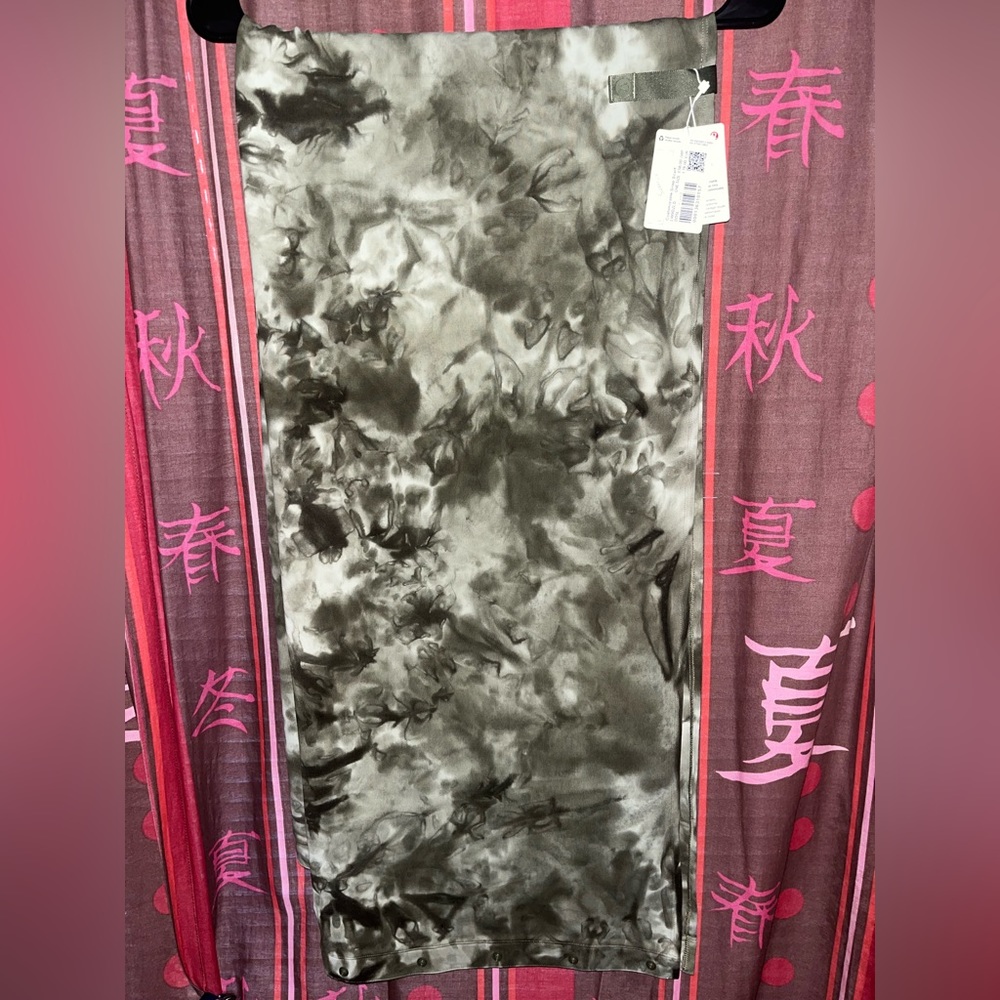 NWT Lululemon Customizable Snap Scarf -DD5L